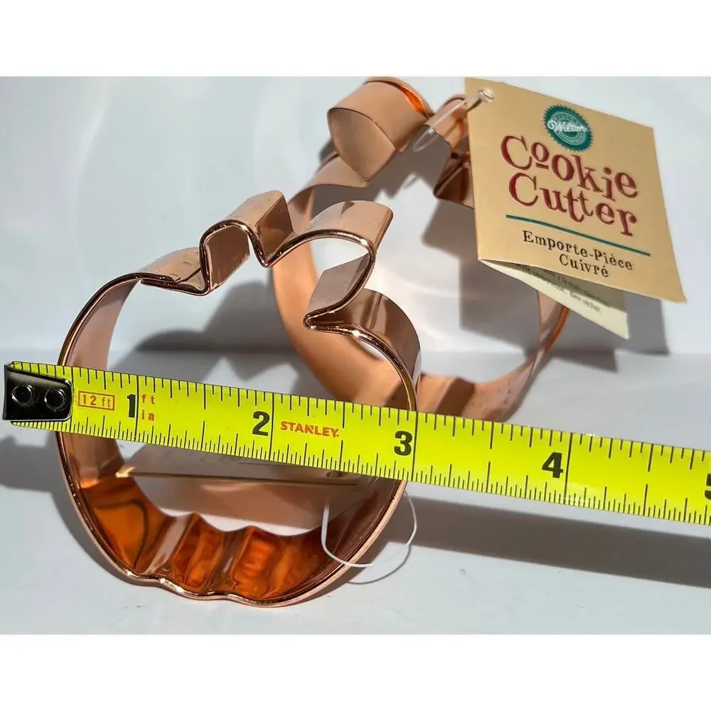 NWTO copper cookie cutters Set of 2￼ Apple shape